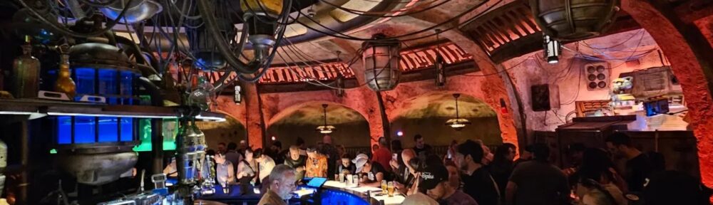 Oga’s Cantina in Galaxy’s Edge